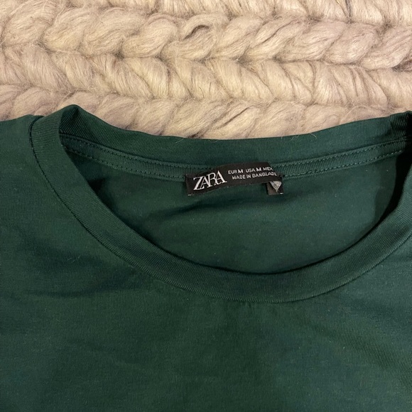 Zara Cropped Tshirt - Picture 2 of 3